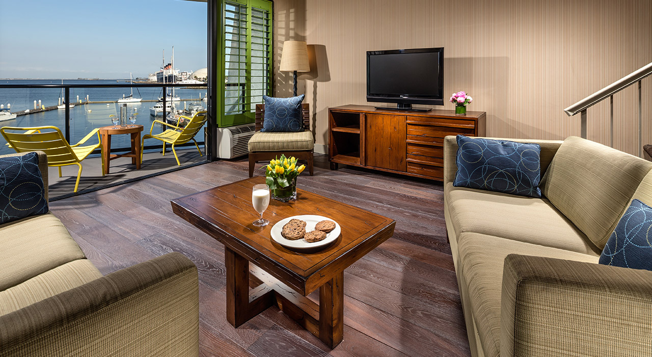 Water View - King Loft Suite with Sofa Bed